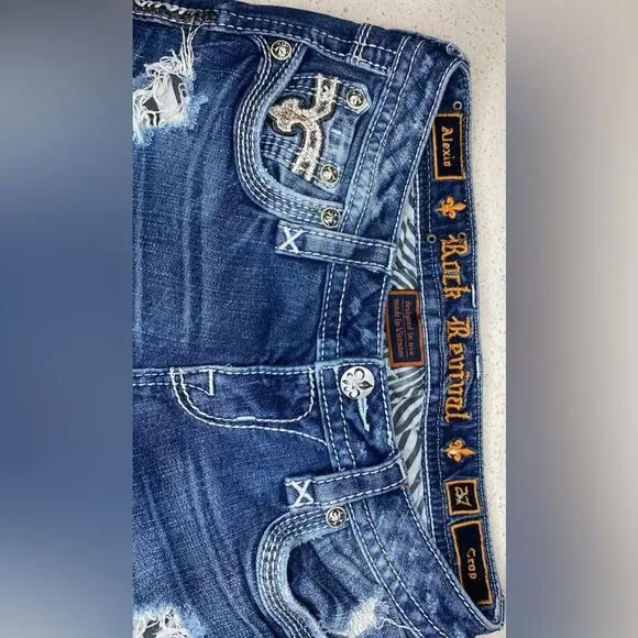 Rock Revival Alexia Crop Jeans Women’s 27 Low Rise Stretch Distressed EUC - Picture 7 of 12